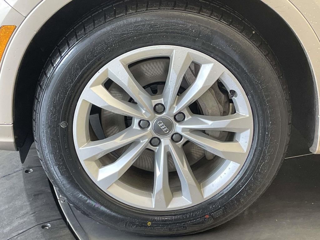 Used 2018 Audi Q7 2.0T Premium Plus w/ Premium Plus Package AWD/4WD image 11