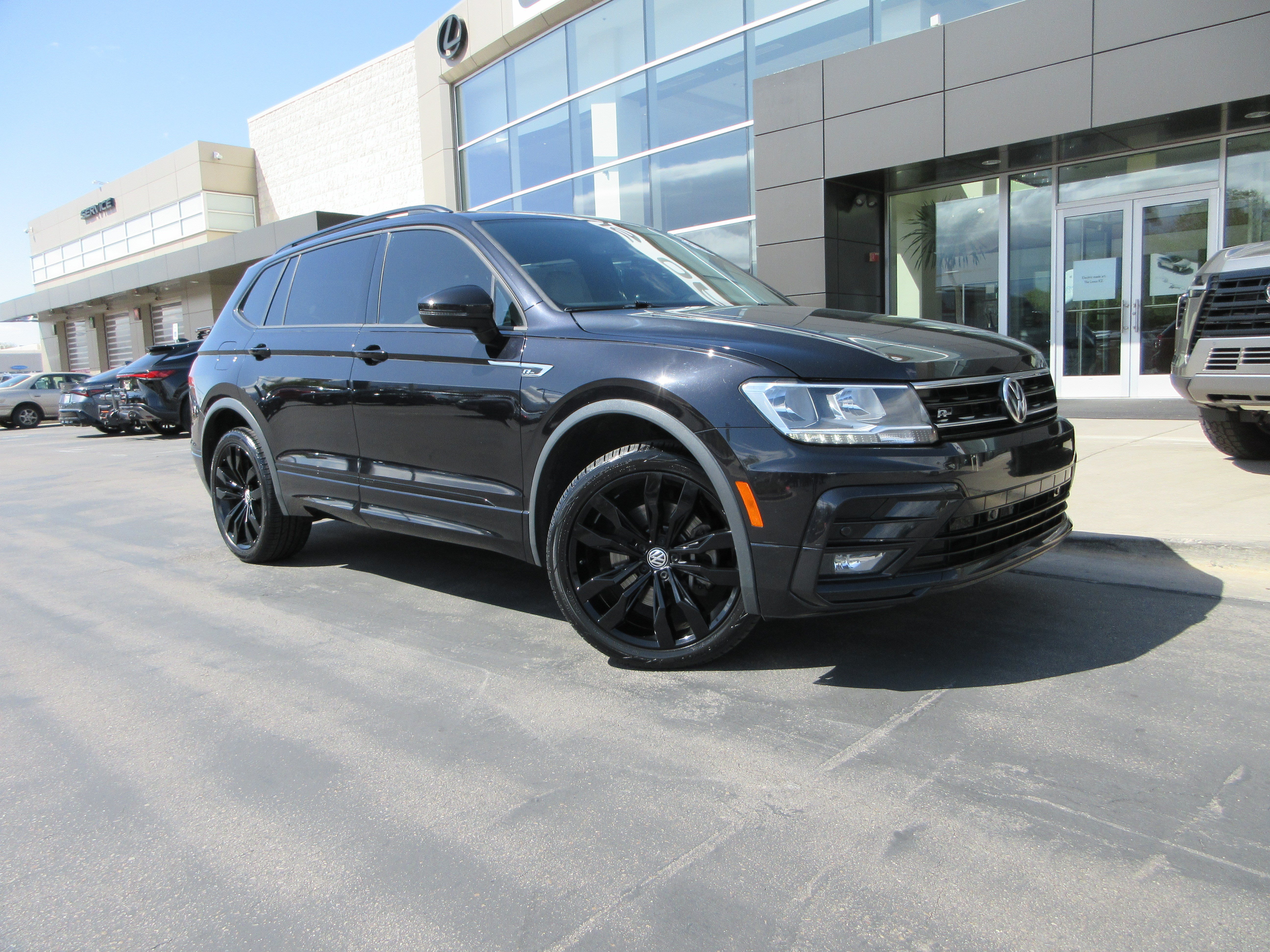 Used 2020 Volkswagen Tiguan SE R-Line AWD/4WD image 15