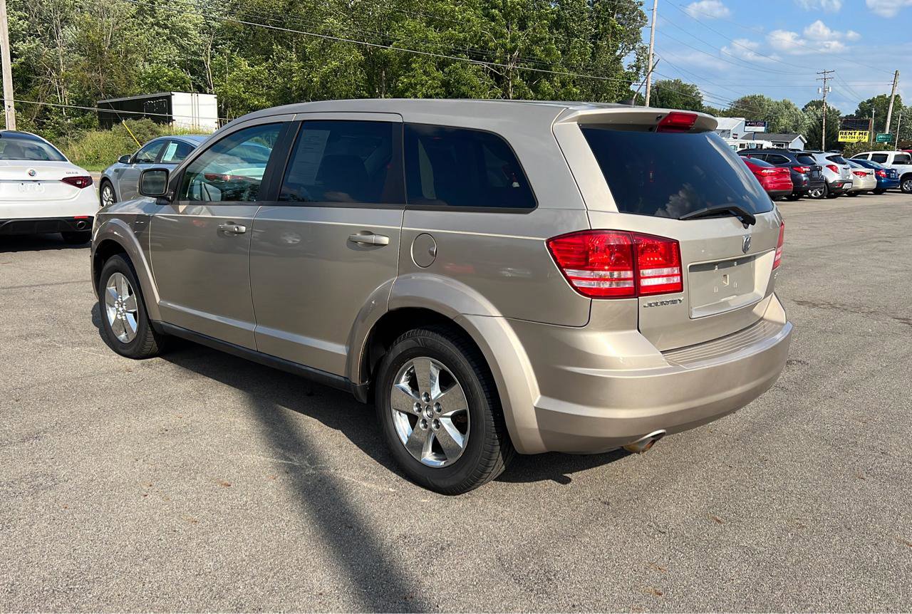 Used 2009 Dodge Journey SXT w/ Flexible Seating Group FWD image 4