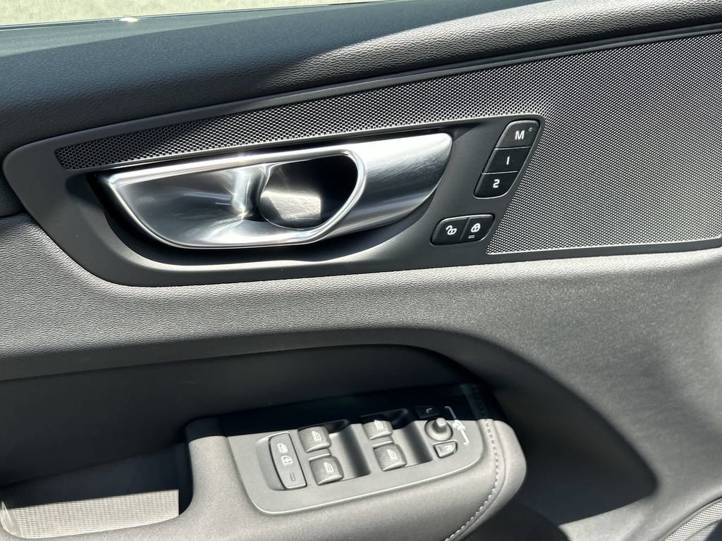 New 2026 Volvo XC60 B5 Plus w/ Protection Package Premier AWD/4WD image 16