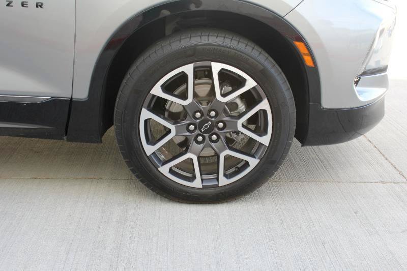Used 2023 Chevrolet Blazer RS w/ Driver Confidence II Package FWD image 53