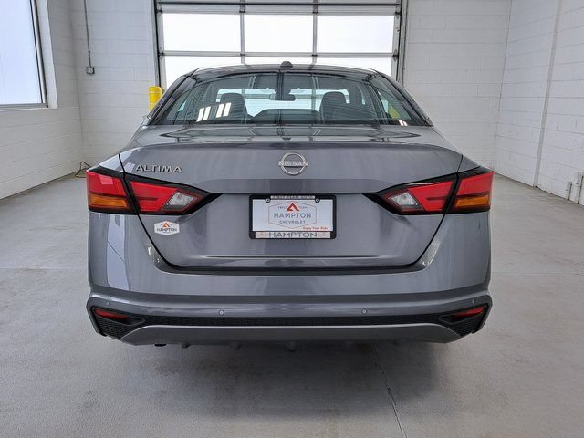 Used 2025 Nissan Altima 2.5 SV FWD image 6