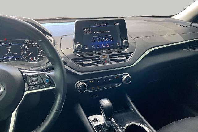 Certified 2022 Nissan Altima 2.5 SV w/ SV Premium Package FWD image 7