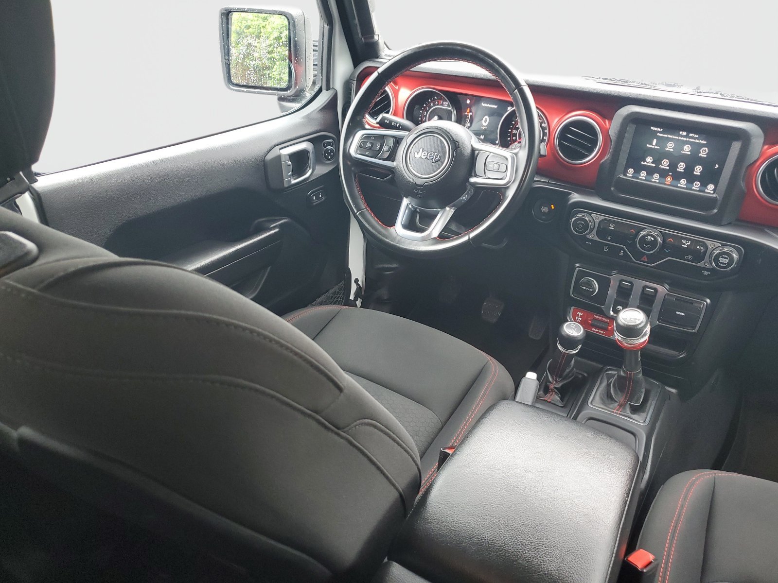 Used 2021 Jeep Wrangler Rubicon AWD/4WD image 10