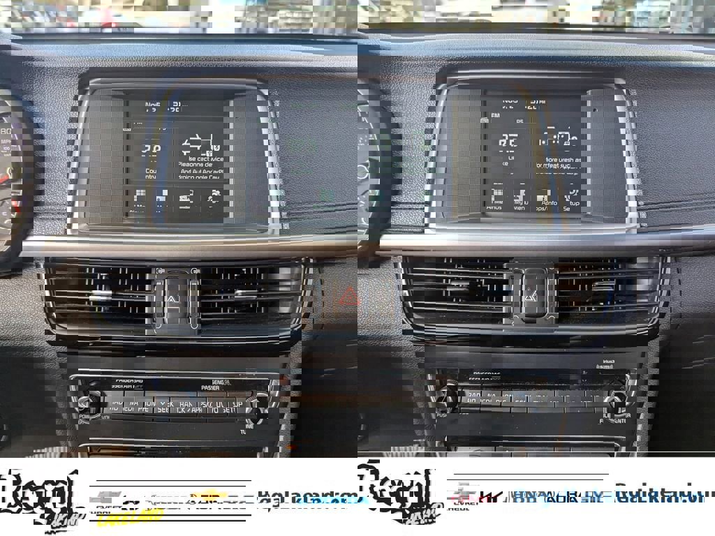 Used 2018 Kia Optima LX w/ 17" Alloy Wheels Package image 18