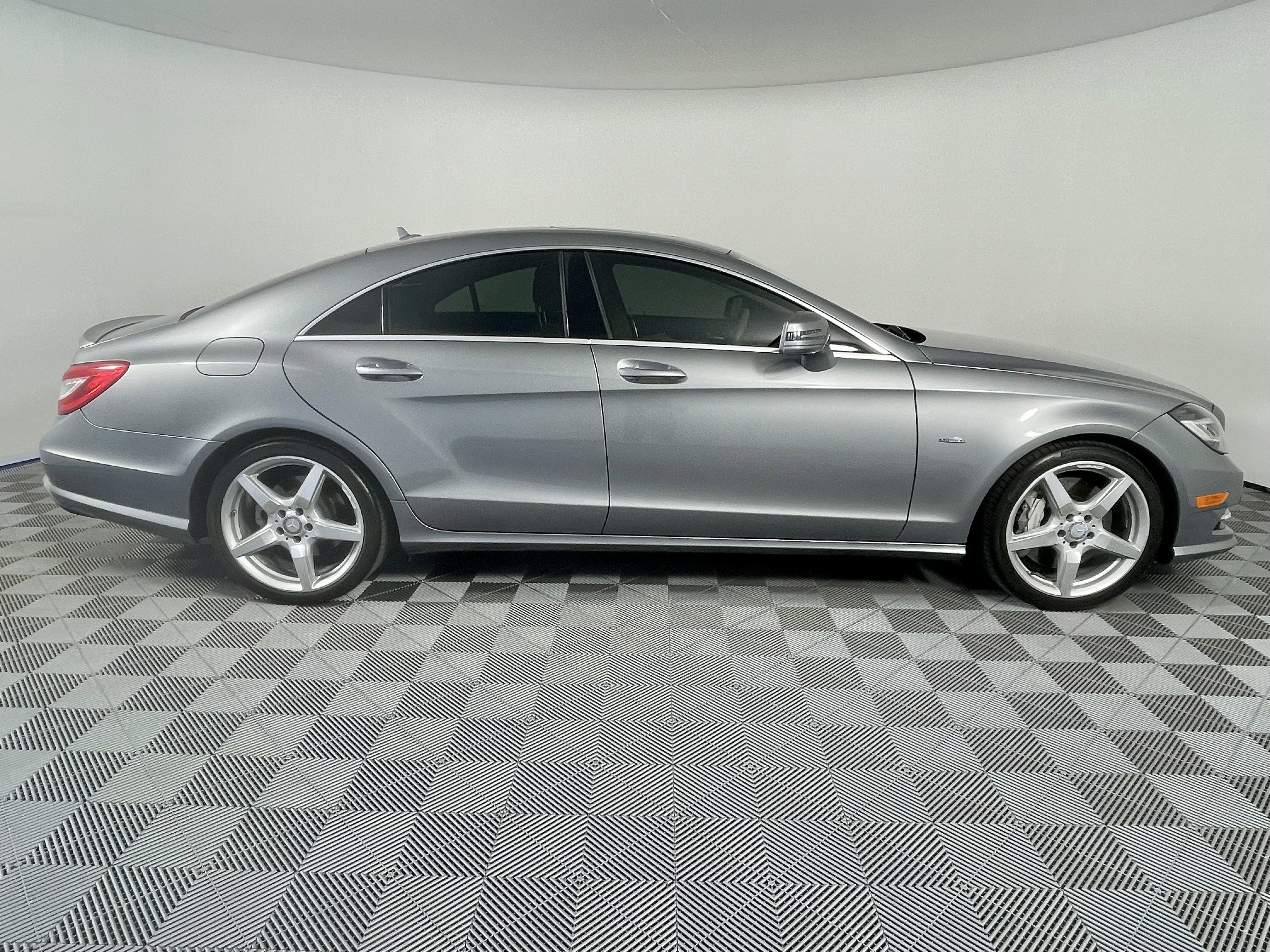 Used 2012 Mercedes-Benz CLS 550 image 6