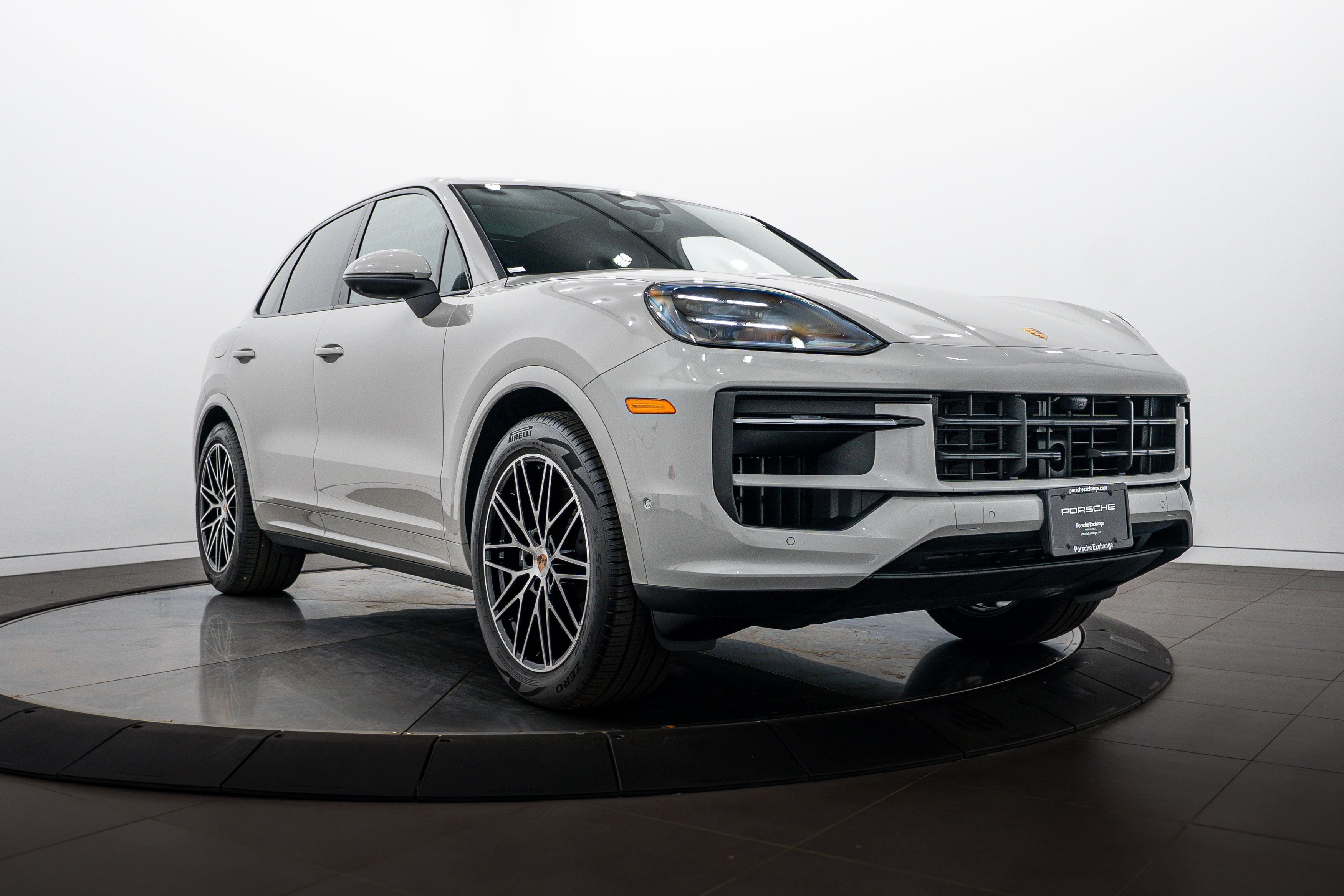 Certified 2026 Porsche Cayenne AWD/4WD image 9