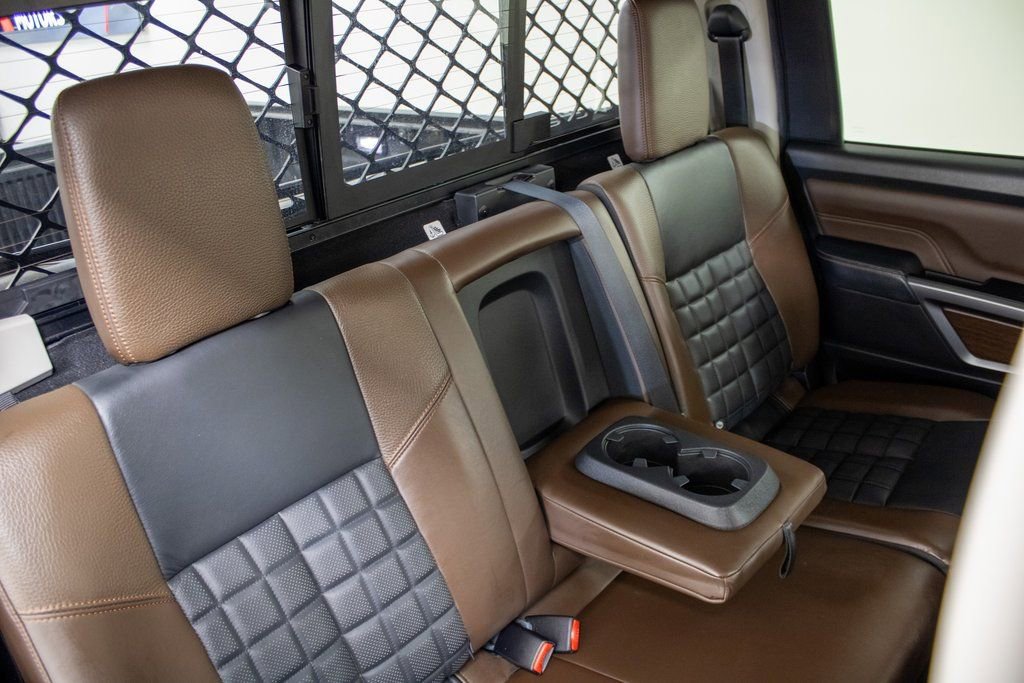 Used 2016 Nissan Titan Platinum Reserve image 35