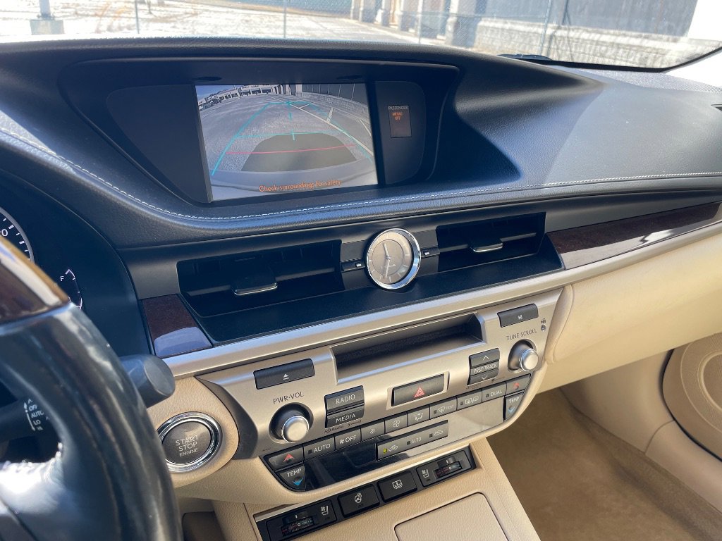 Used 2014 Lexus ES 350 Ultra Luxury w/ Luxury Package FWD image 40