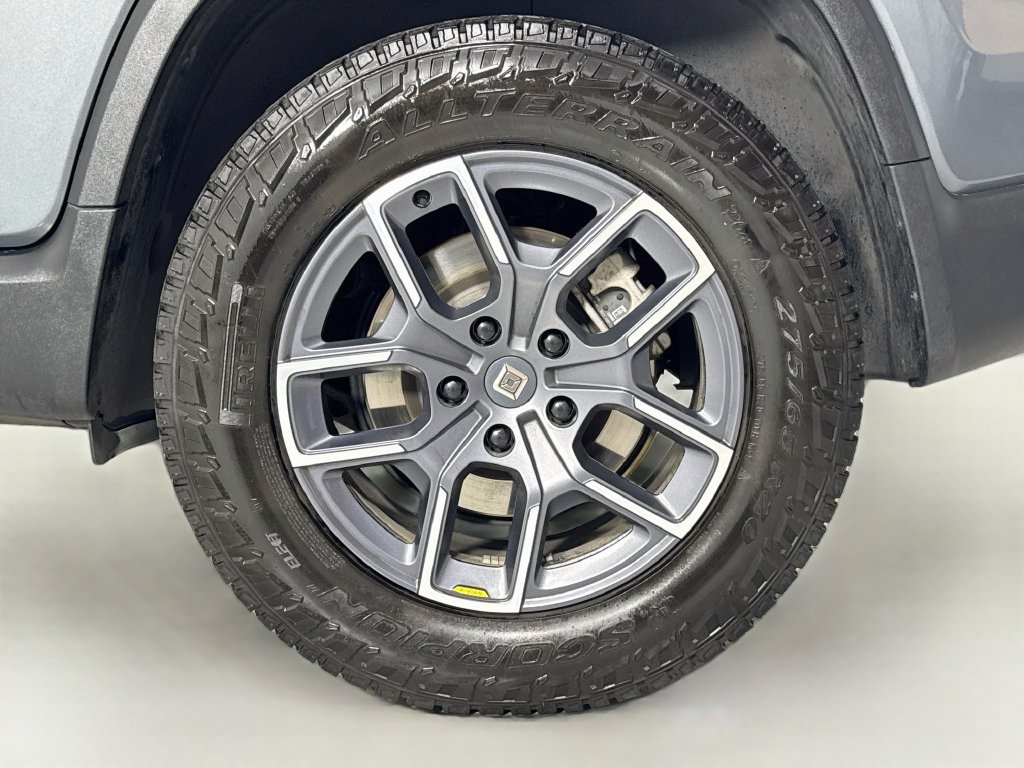 Used 2023 Rivian R1T Adventure Dual AWD/4WD image 10