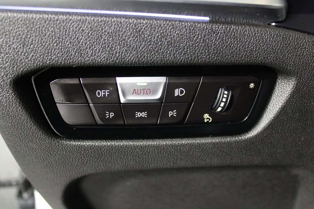 Used 2022 BMW 330i Sedan image 22