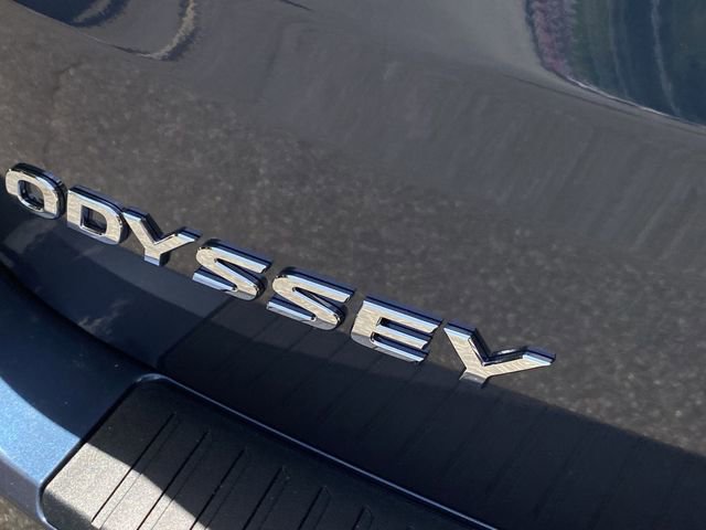 New 2026 Honda Odyssey Touring image 7