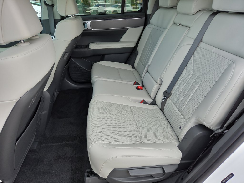 New 2026 Hyundai Santa Fe SEL FWD image 30