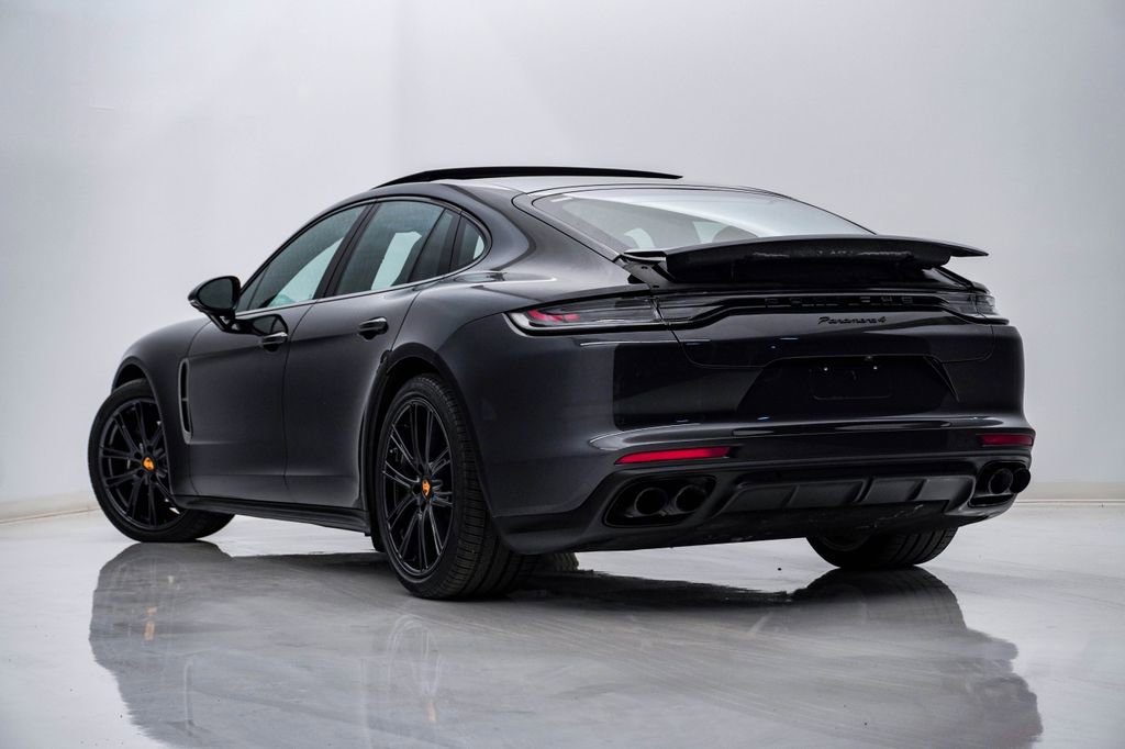 Certified 2023 Porsche Panamera 4 Platinum Edition image 3