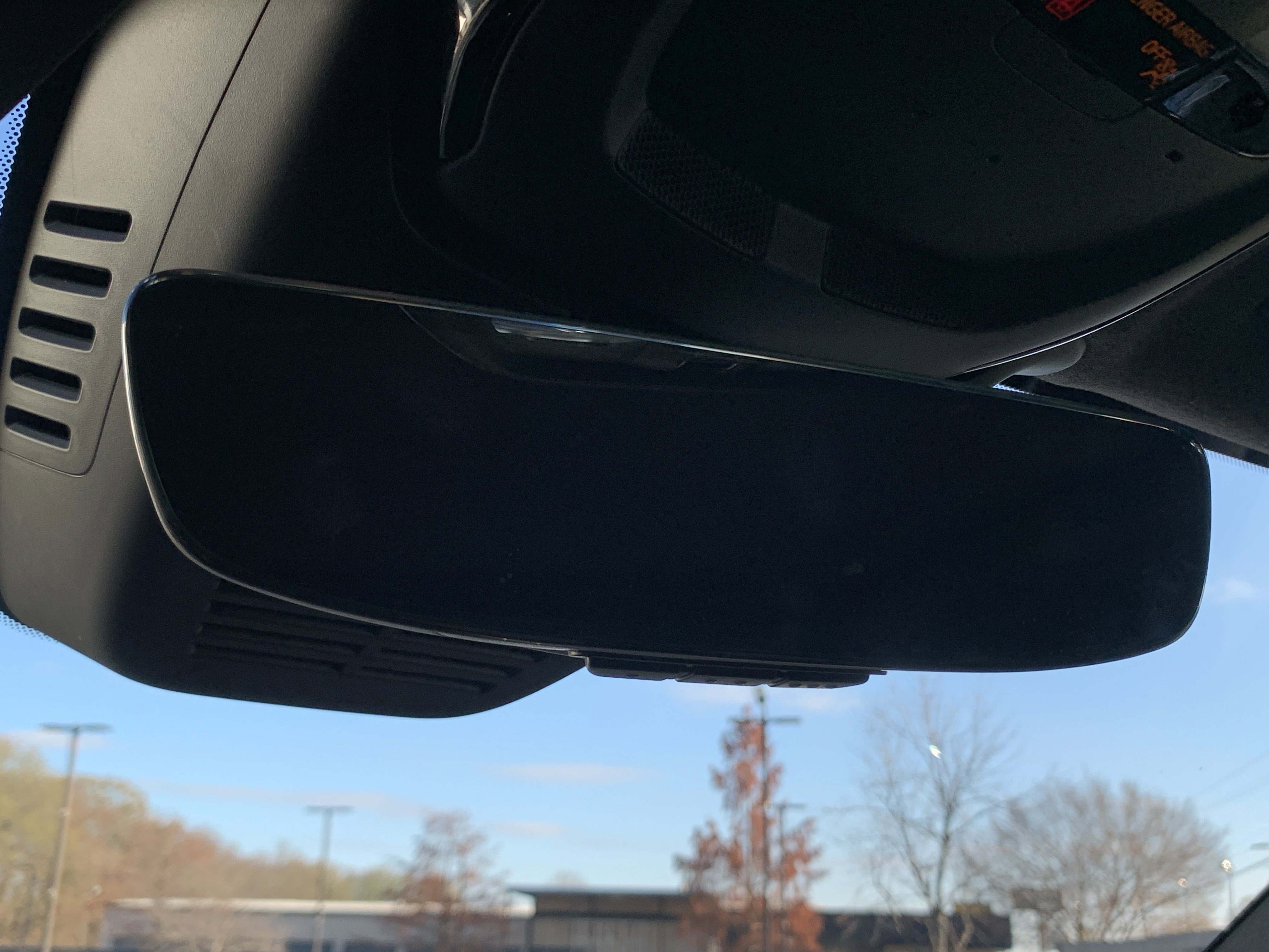 Used 2025 Volvo XC40 B5 Plus image 27