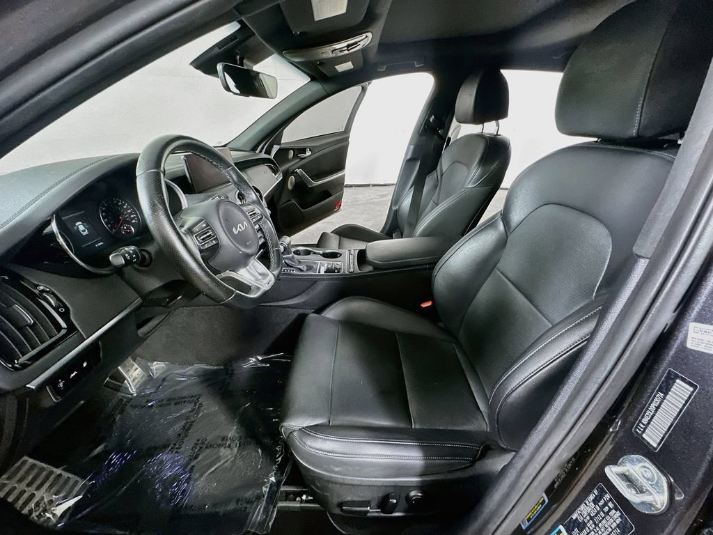 Used 2023 Kia Stinger GT-Line w/ Sun & Sound Package RWD image 17