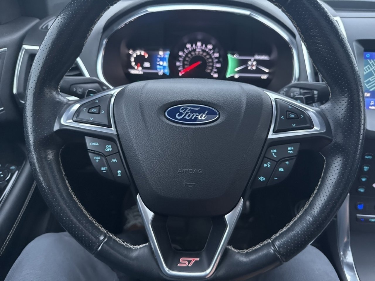 Used 2020 Ford Edge ST w/ Equipment Group 401A image 23