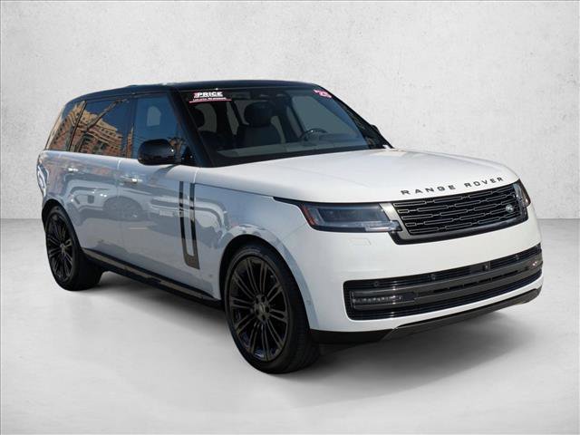 Used 2025 Land Rover Range Rover Long Wheelbase SE image 3