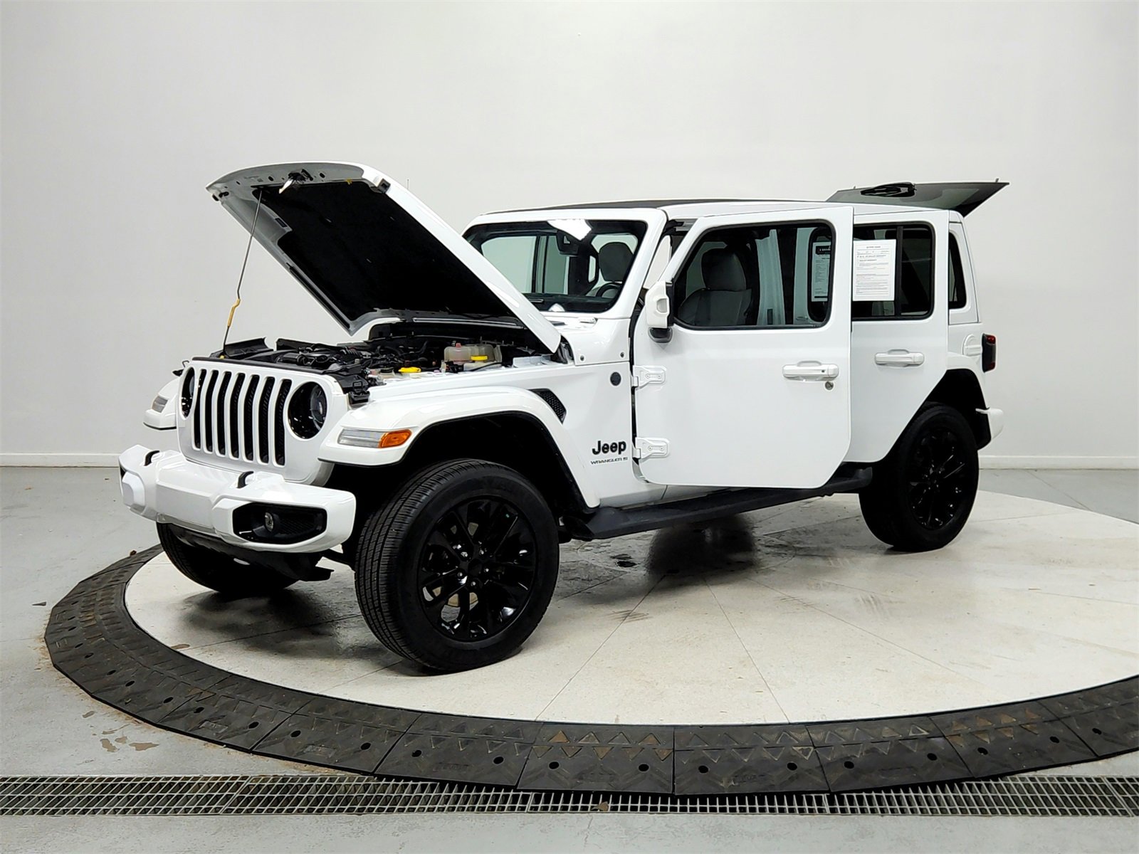Used 2023 Jeep Wrangler Altitude image 11