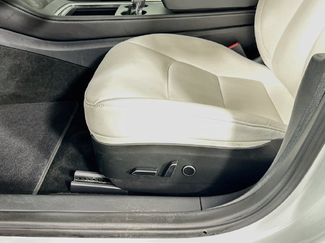 Used 2023 Tesla Model 3 Standard Range RWD image 19