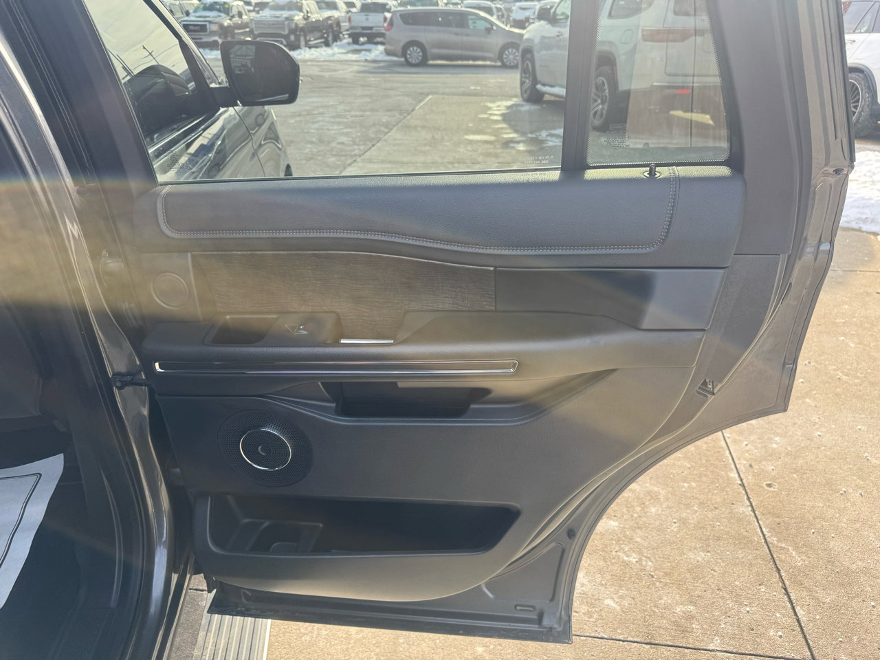 Used 2019 Ford Expedition Limited w/ Equipment Group 301A image 17