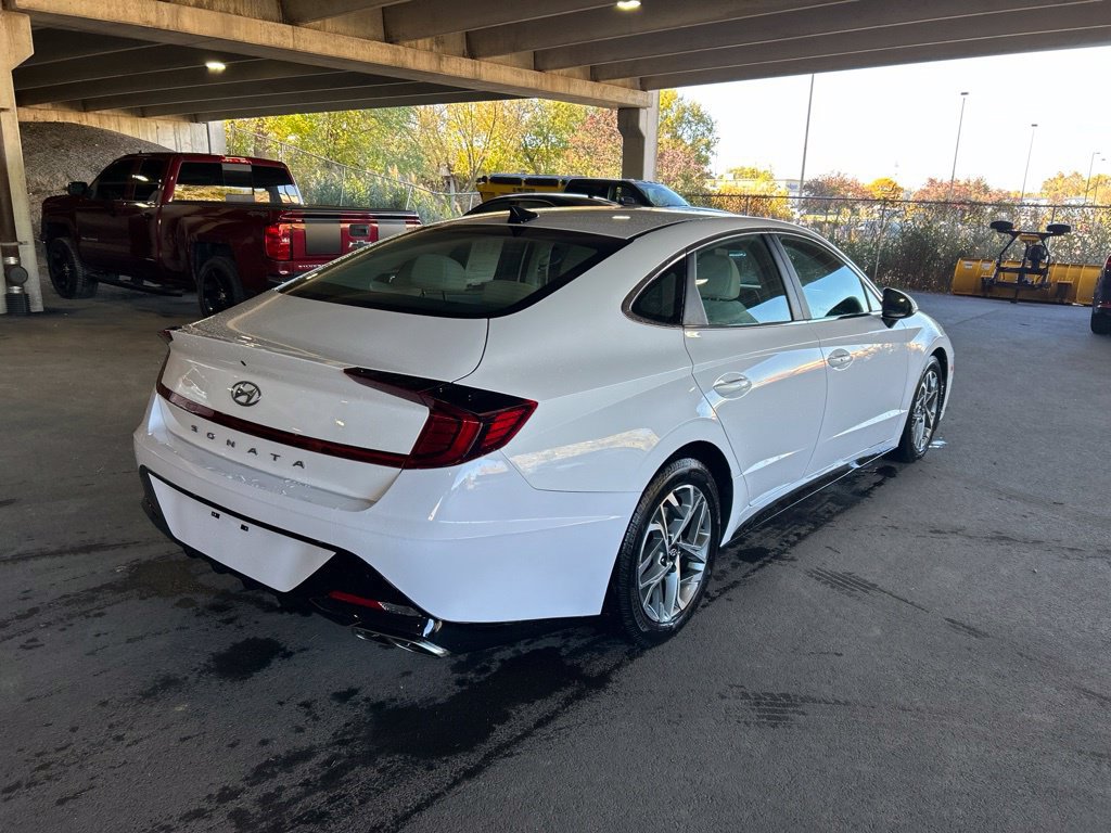 Used 2023 Hyundai Sonata SEL FWD image 3