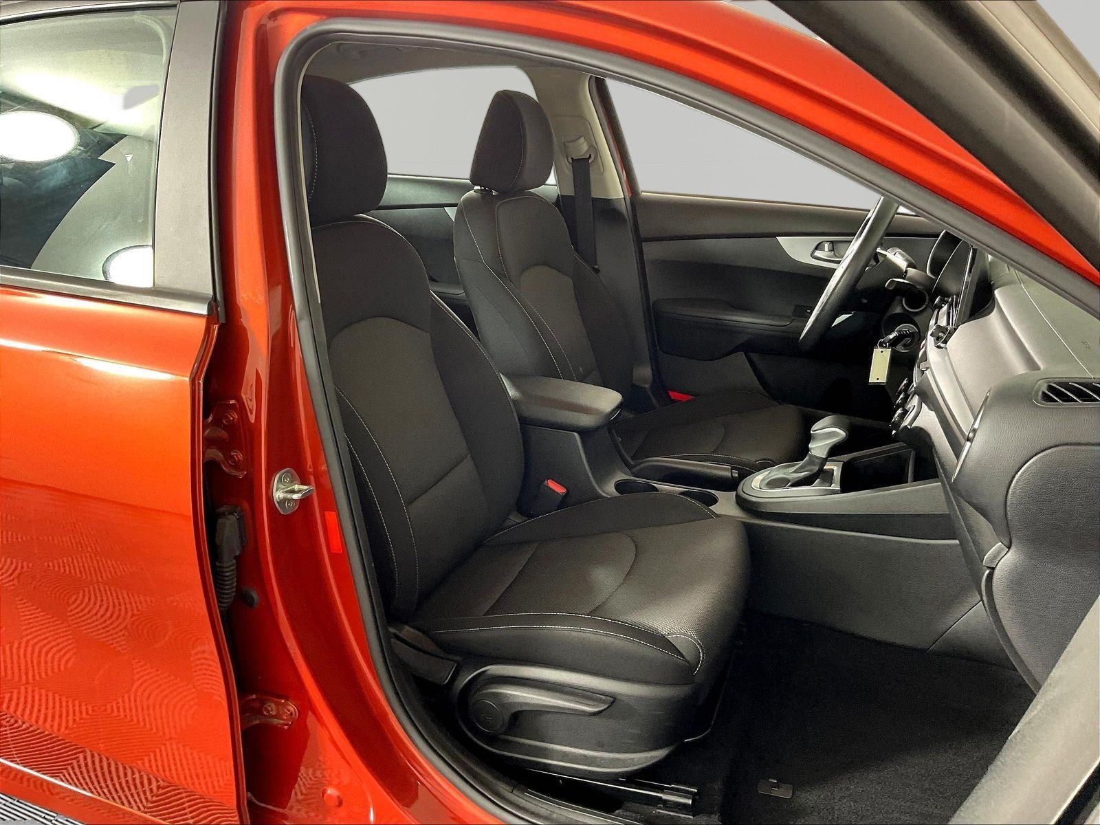 Certified 2023 Kia Forte LXS w/ LXS Technology Package FWD image 28