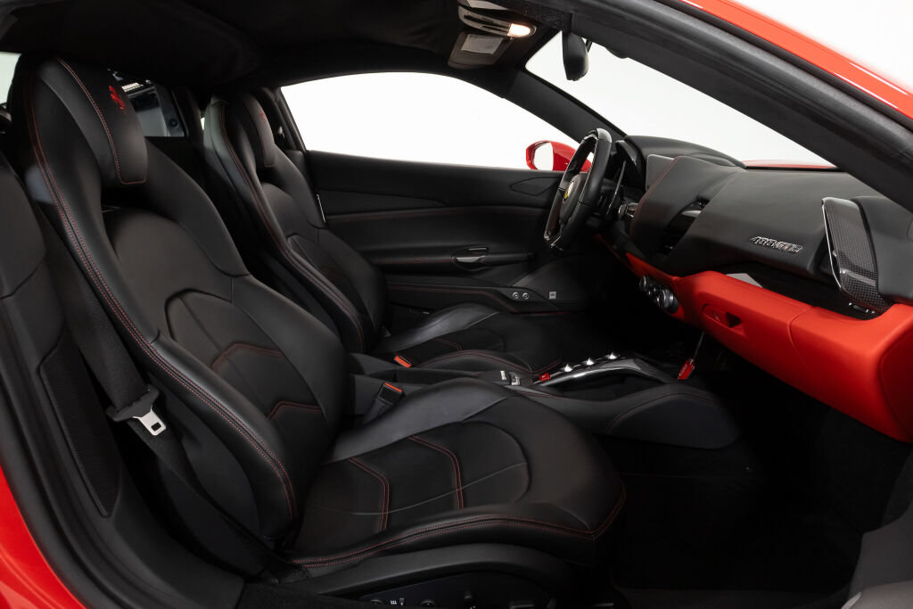 Certified 2018 Ferrari 488 GTB RWD image 37