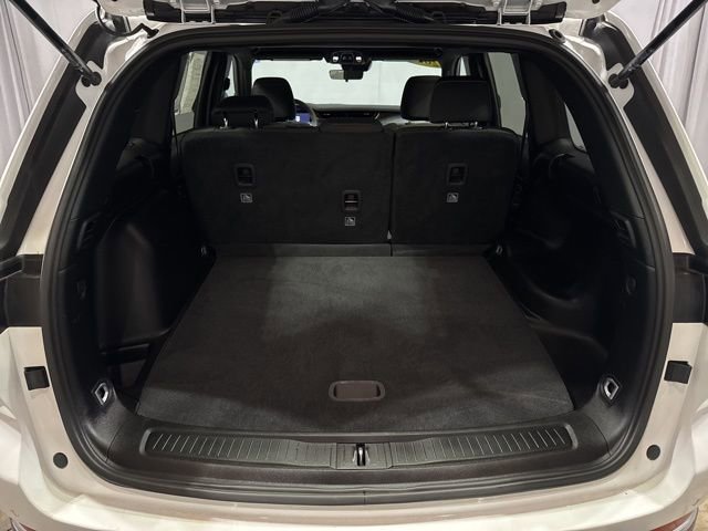 Used 2025 Jeep Grand Cherokee Laredo w/ Trailer Tow Package image 24