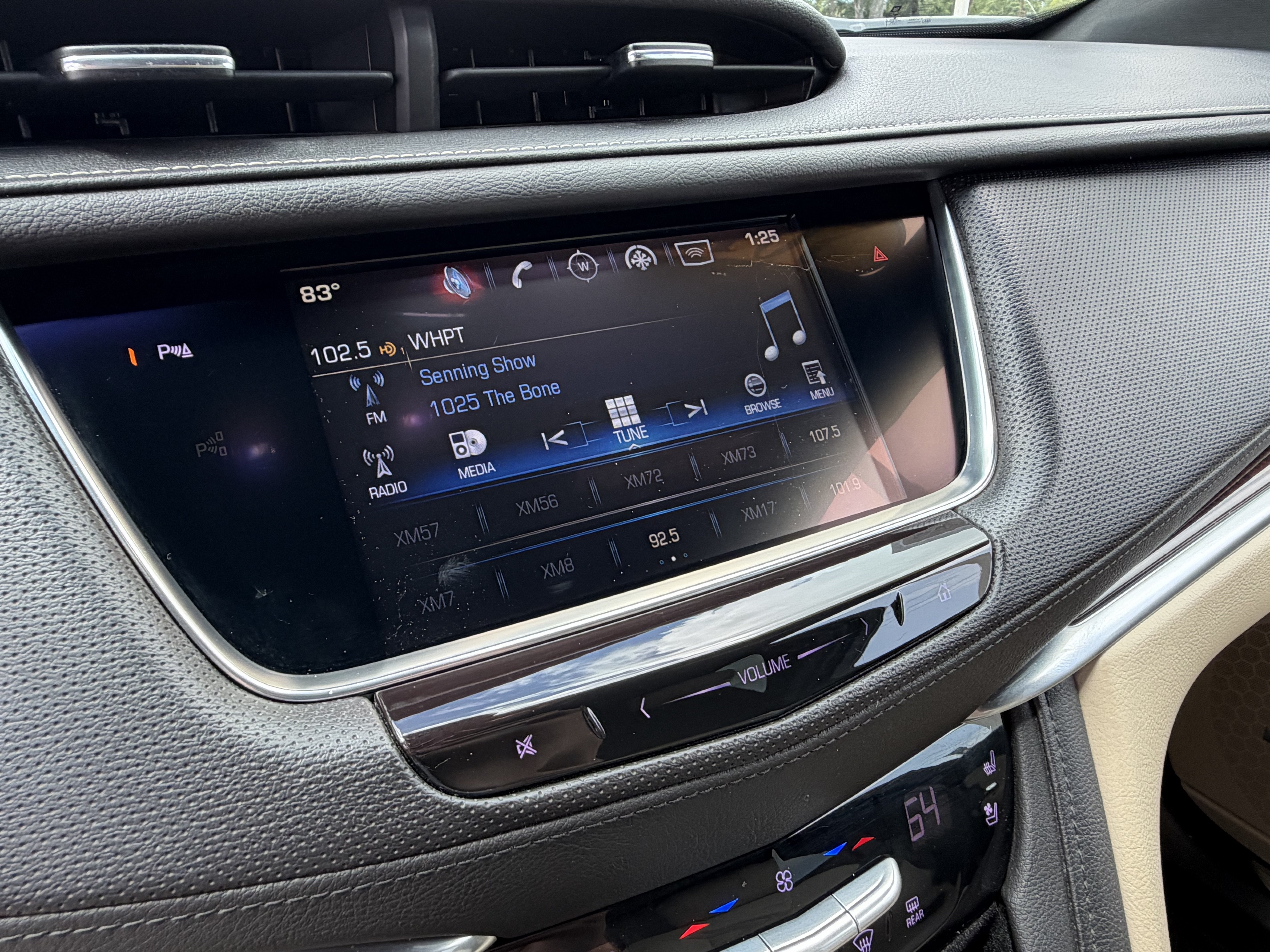 Used 2017 Cadillac XT5 Premium Luxury FWD image 30
