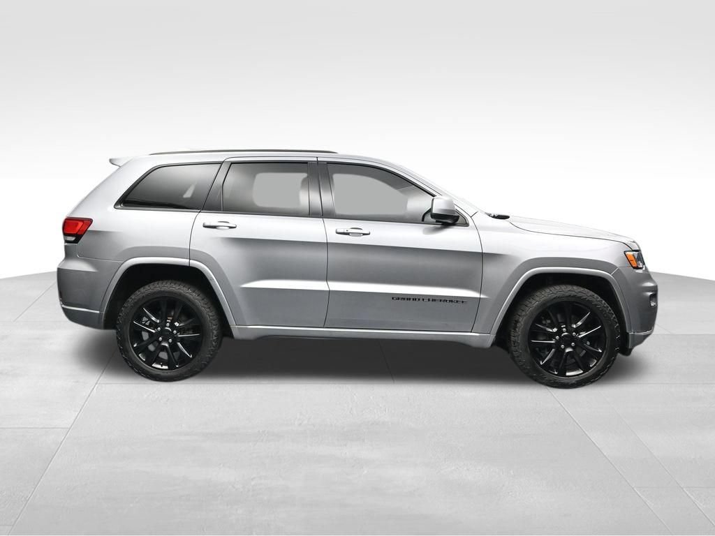 Used 2021 Jeep Grand Cherokee Laredo X AWD/4WD image 6