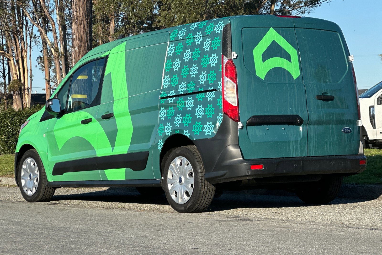 Used 2020 Ford Transit Connect XL image 3