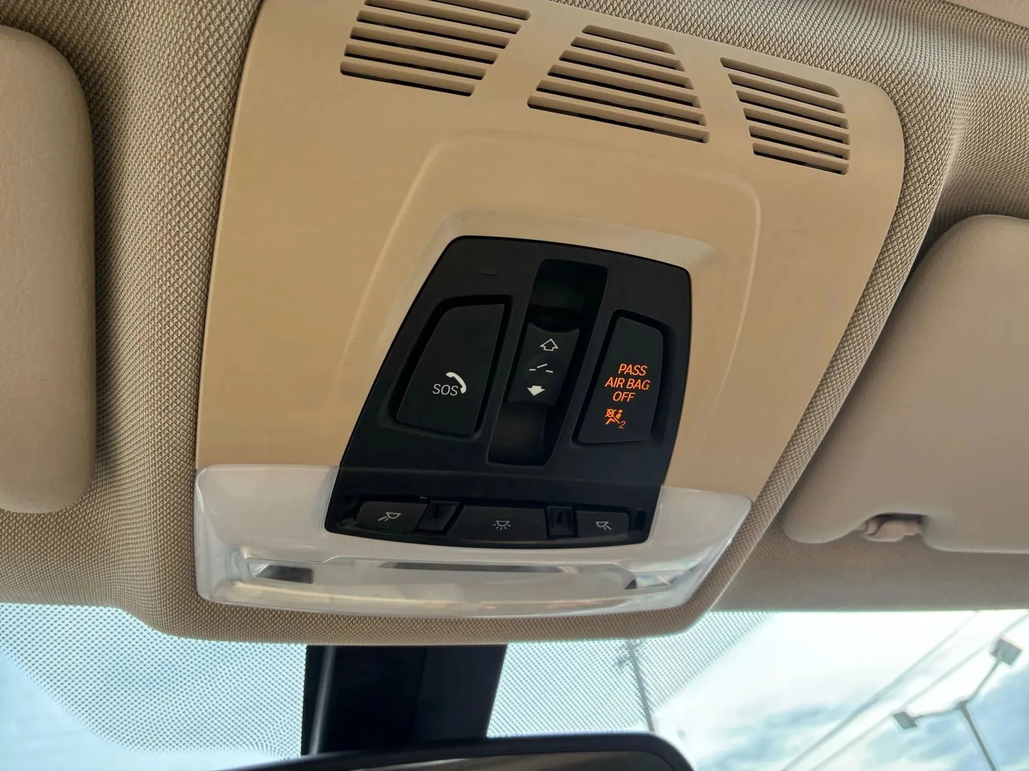 Used 2015 BMW 328i Sedan w/ Premium Package image 24