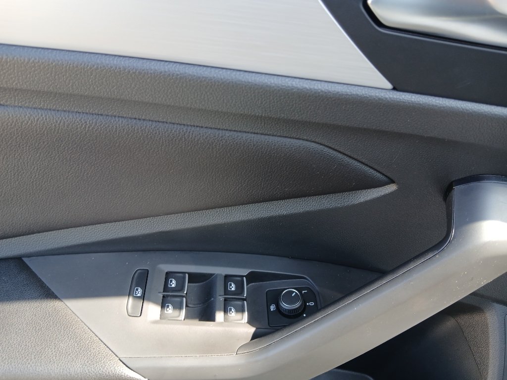 Certified 2026 Volkswagen Jetta S FWD image 10