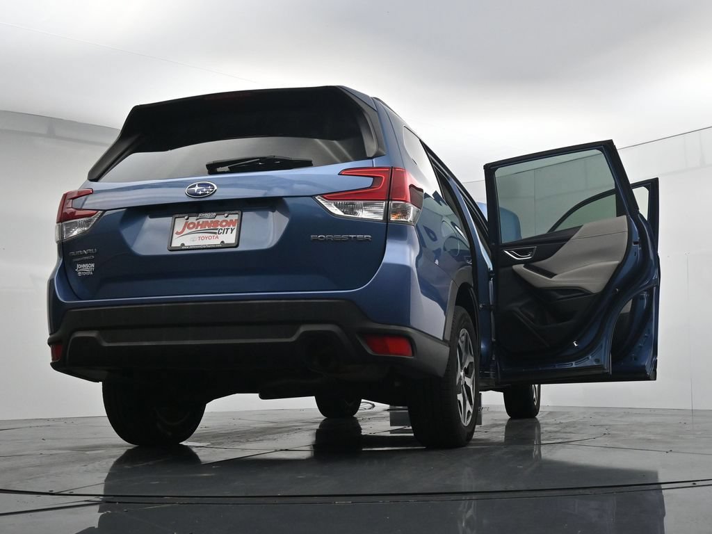 Used 2021 Subaru Forester Premium AWD/4WD image 44