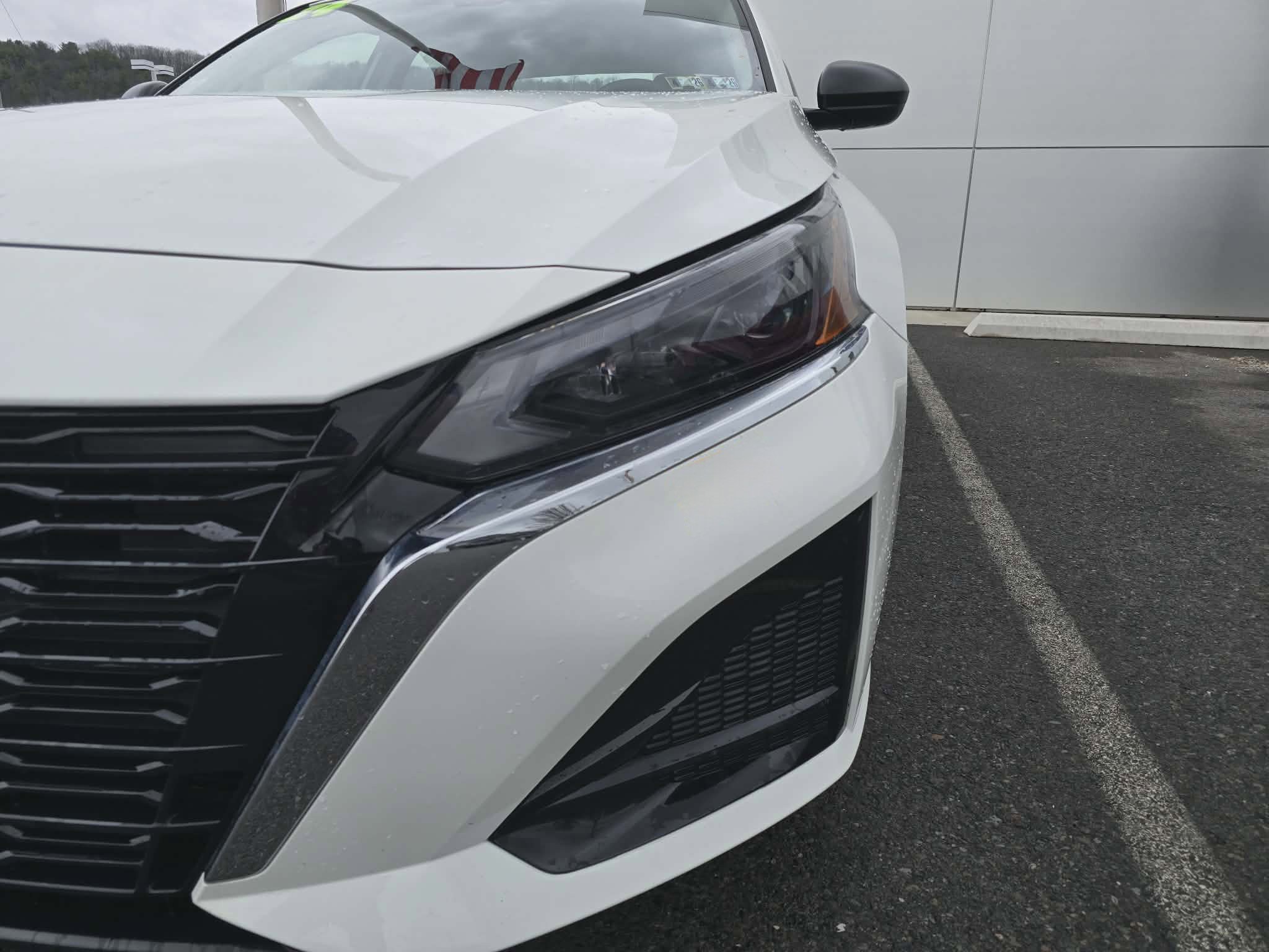 Used 2024 Nissan Altima 2.5 S image 9