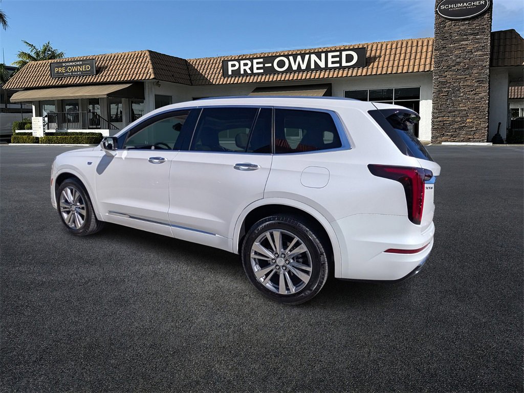 Used 2025 Cadillac XT6 Premium Luxury image 5