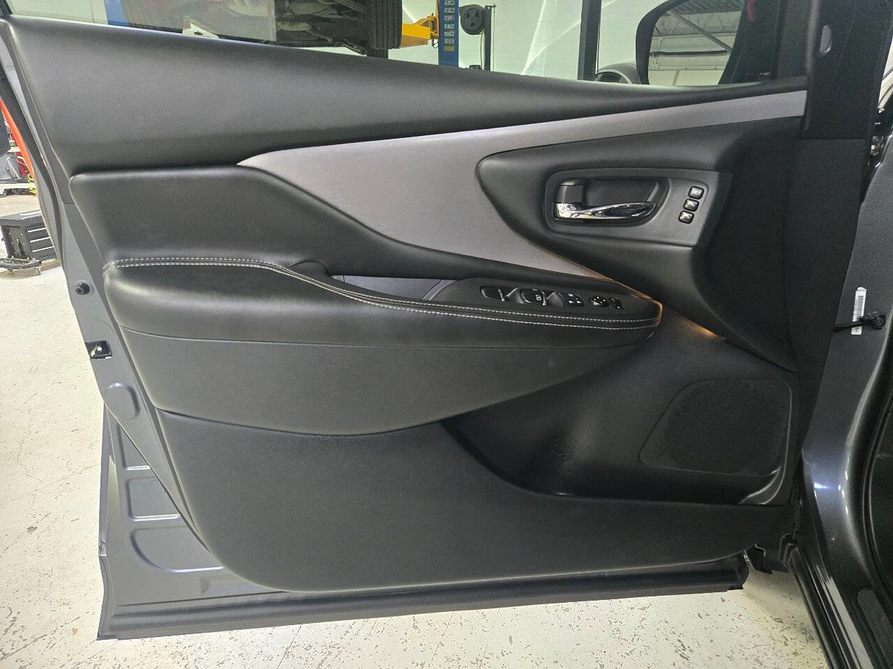 Used 2020 Nissan Murano SL w/ Moonroof Package image 10