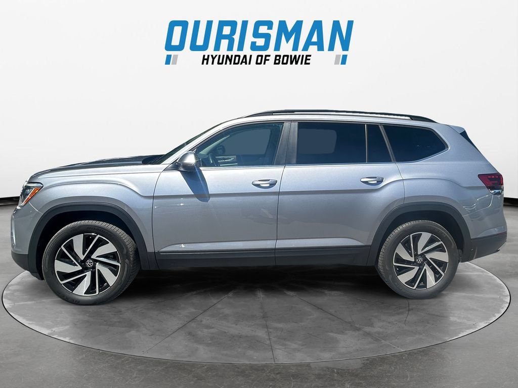 Used 2024 Volkswagen Atlas SE AWD/4WD image 3