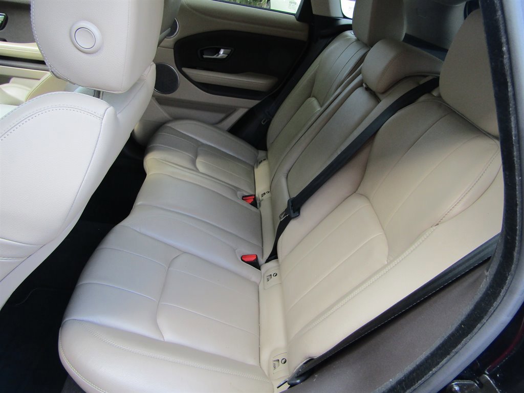 Used 2018 Land Rover Range Rover Evoque SE image 8