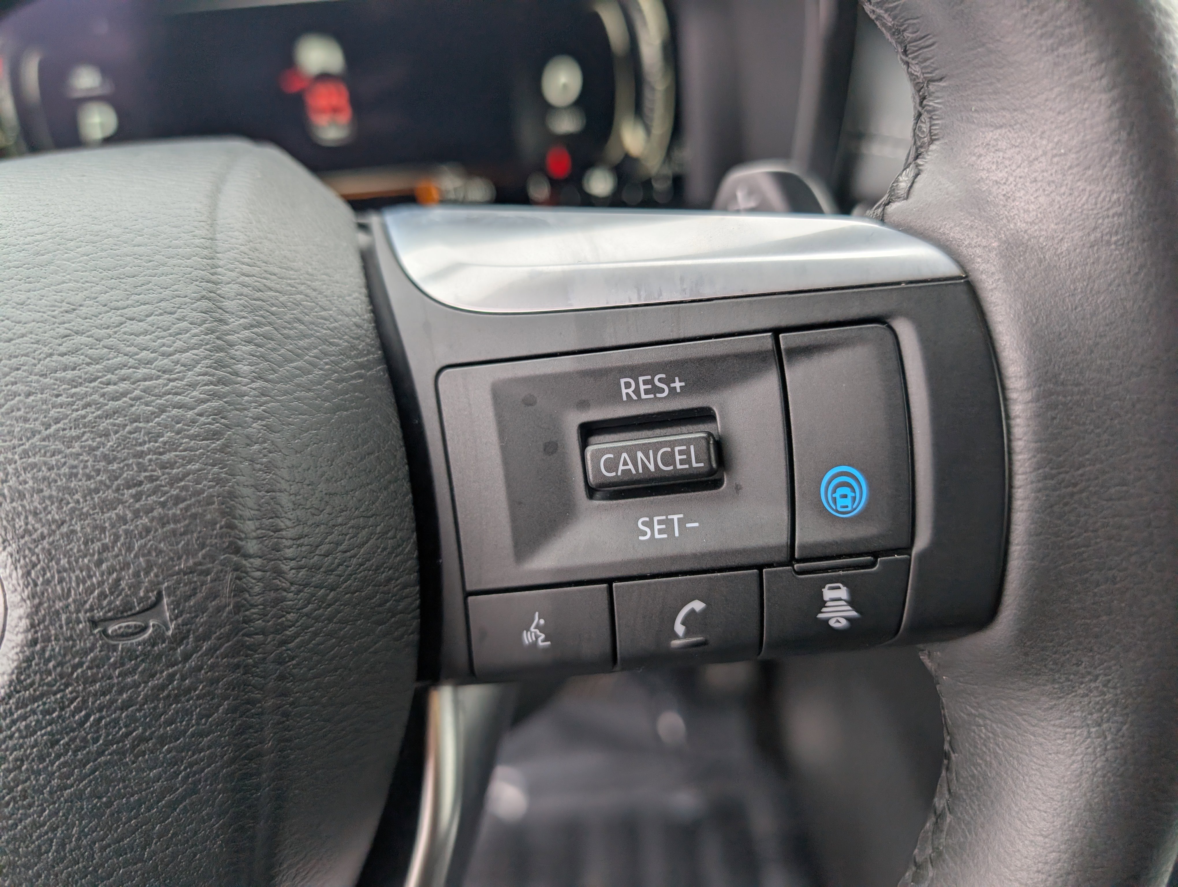 Used 2023 INFINITI QX60 Luxe image 17