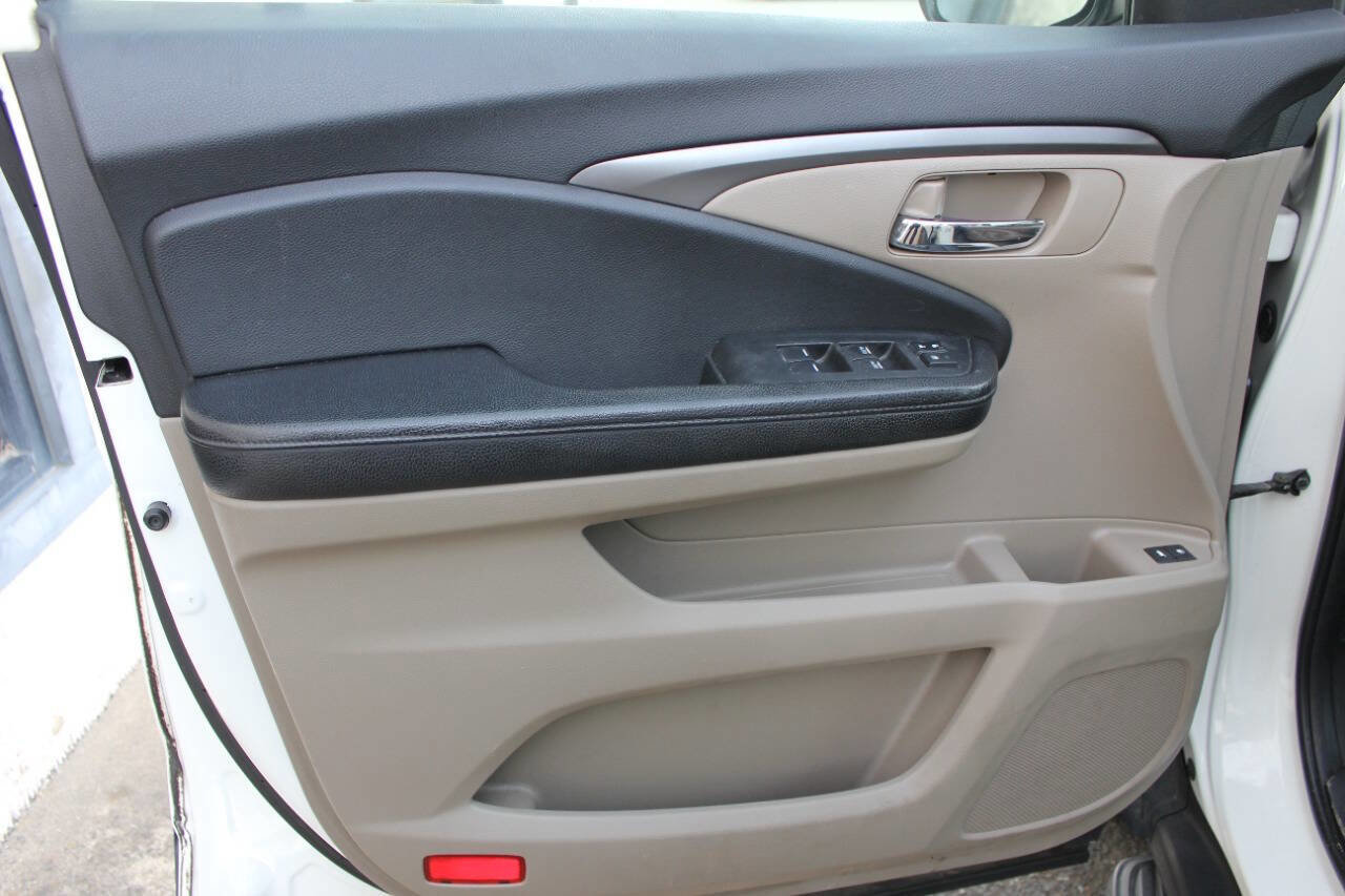 Used 2017 Honda Pilot EX-L image 10