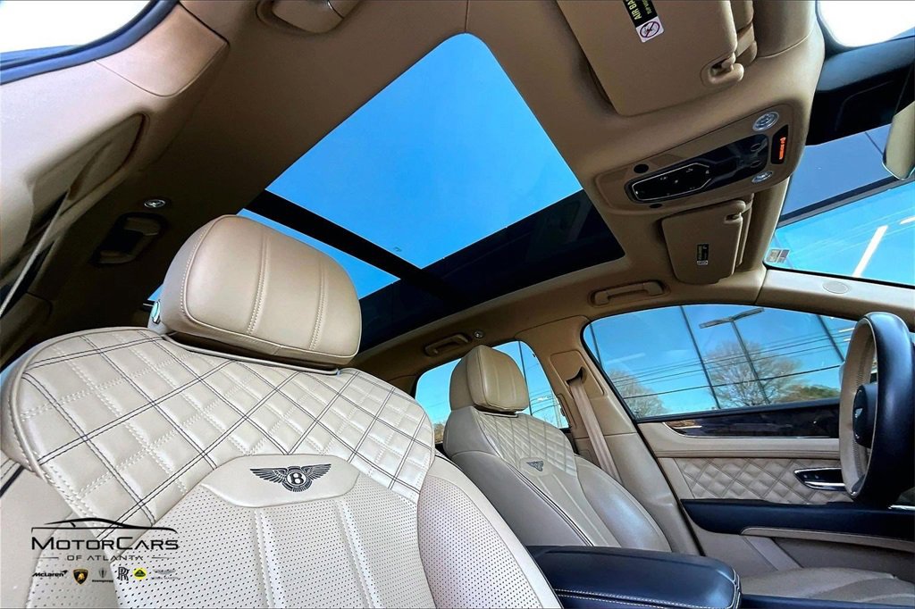 Used 2021 Bentley Bentayga image 19