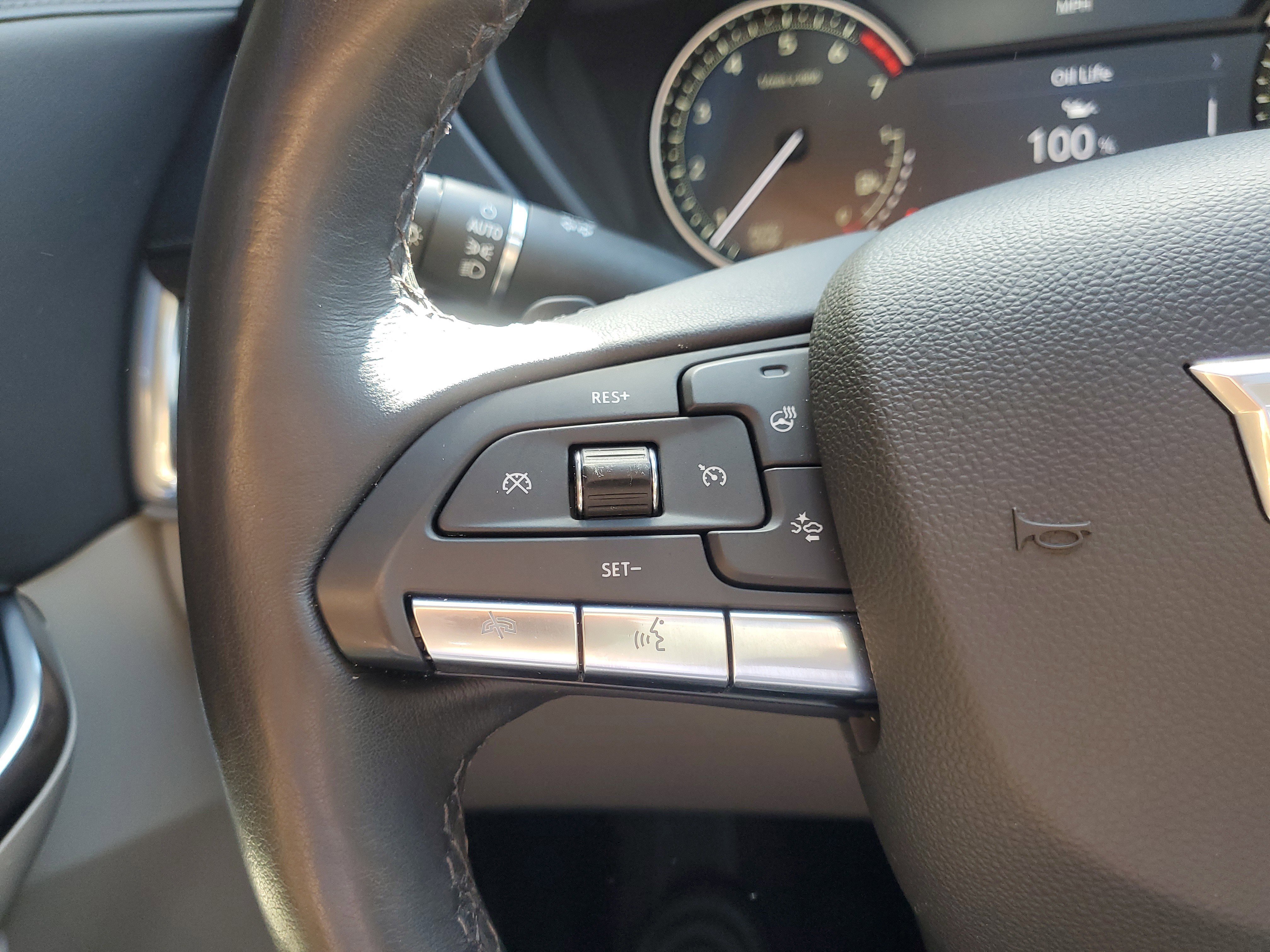 Used 2023 Cadillac XT4 Luxury w/ Cold Weather Package image 22