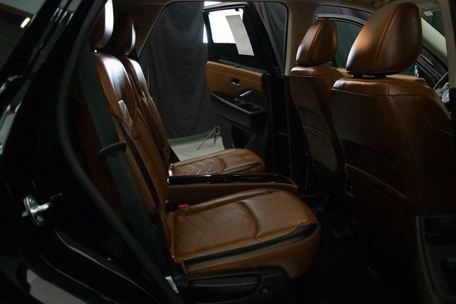 Used 2023 Nissan Pathfinder Platinum w/ Lighting Package (N93) image 18