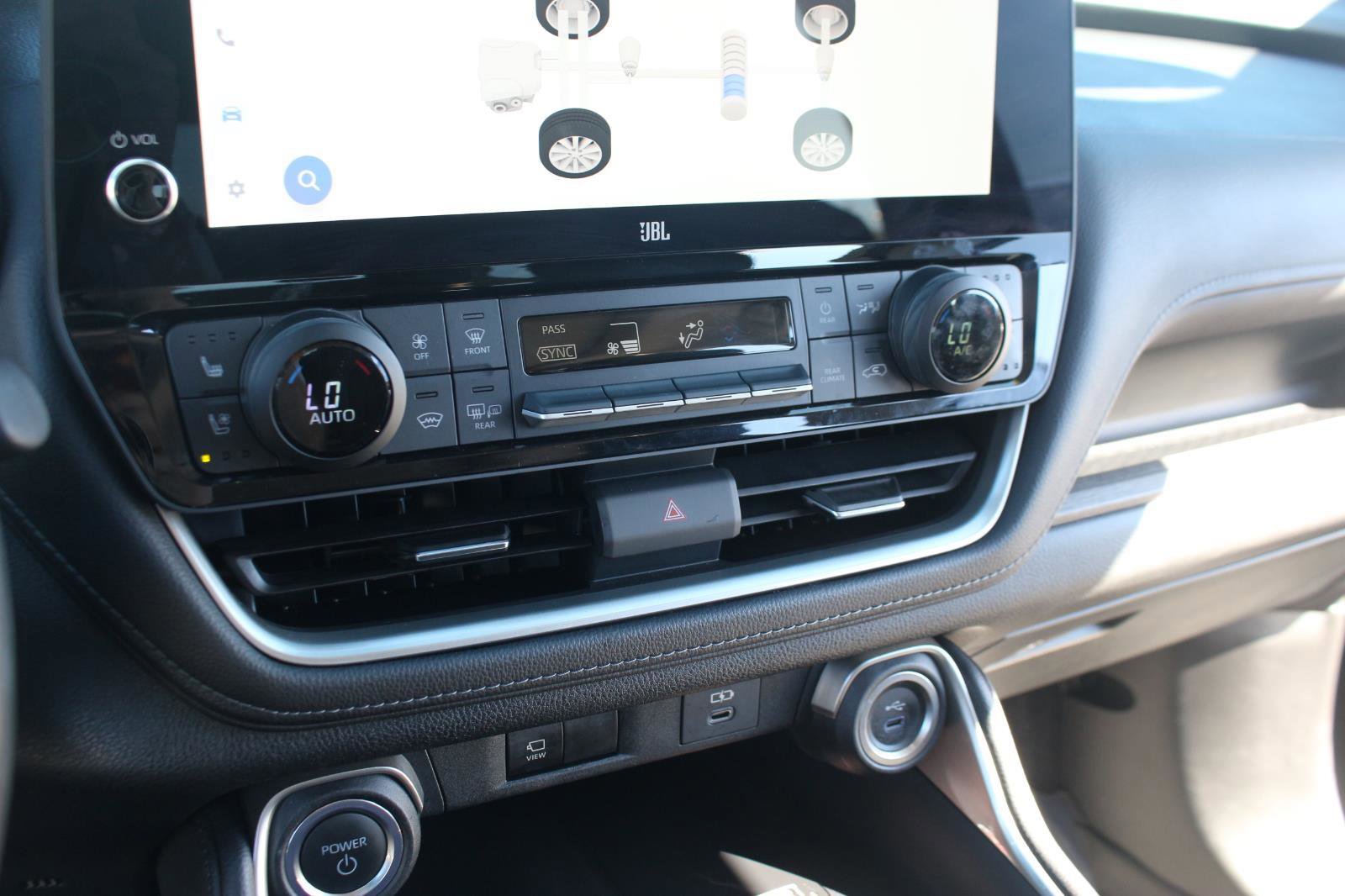 Used 2024 Toyota Grand Highlander Limited image 25