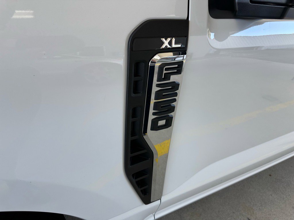 New 2026 Ford F250 XL image 4