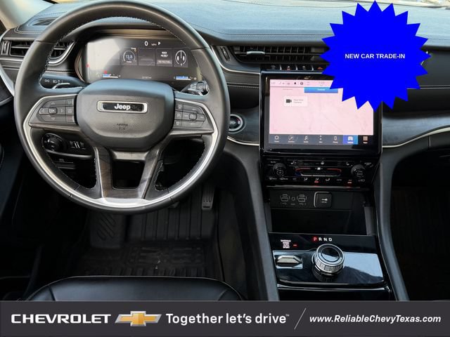 Used 2023 Jeep Grand Cherokee Limited w/ Black Appearance Package AWD/4WD image 12