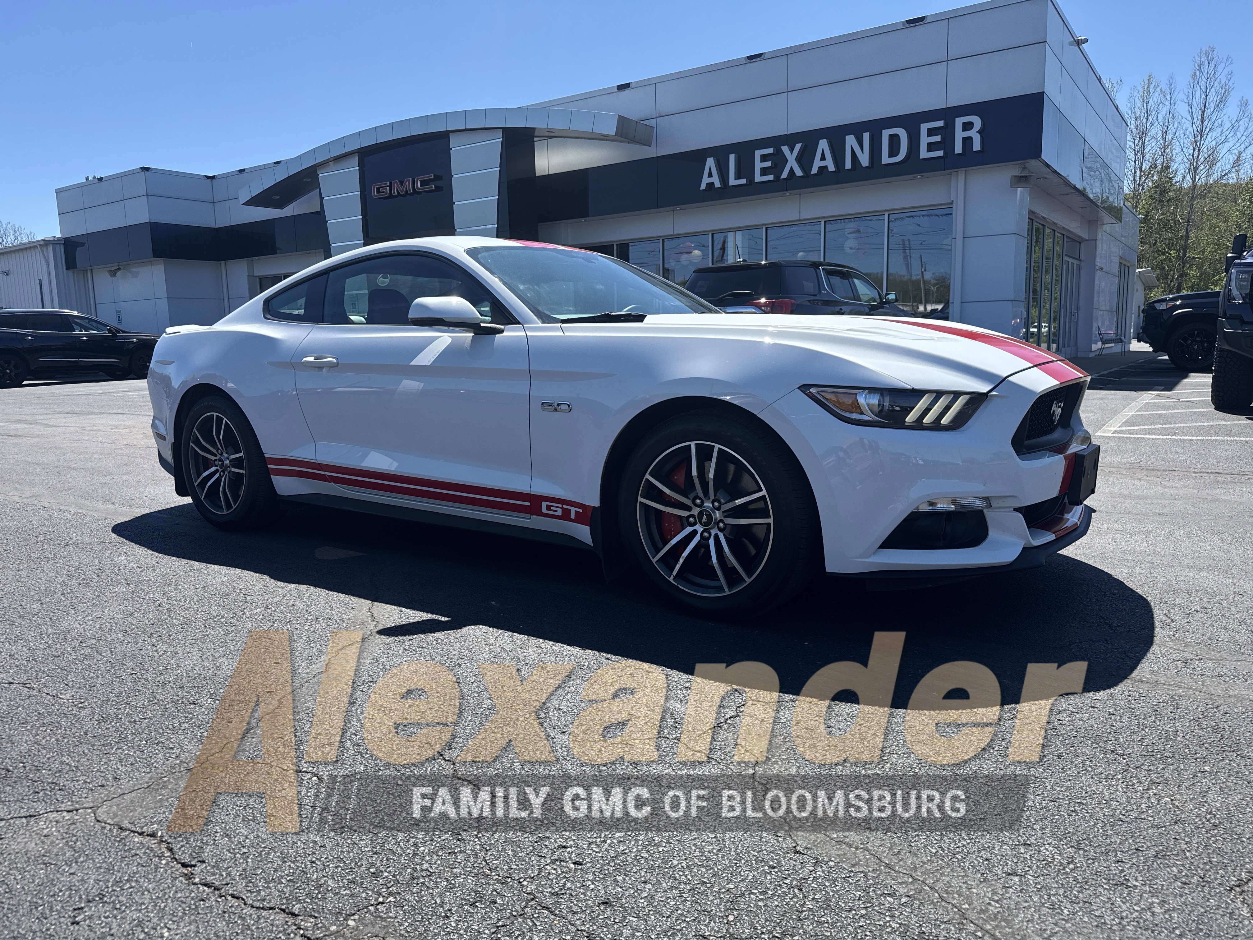 Used 2017 Ford Mustang GT Premium w/ Equipment Group 401A RWD image 1