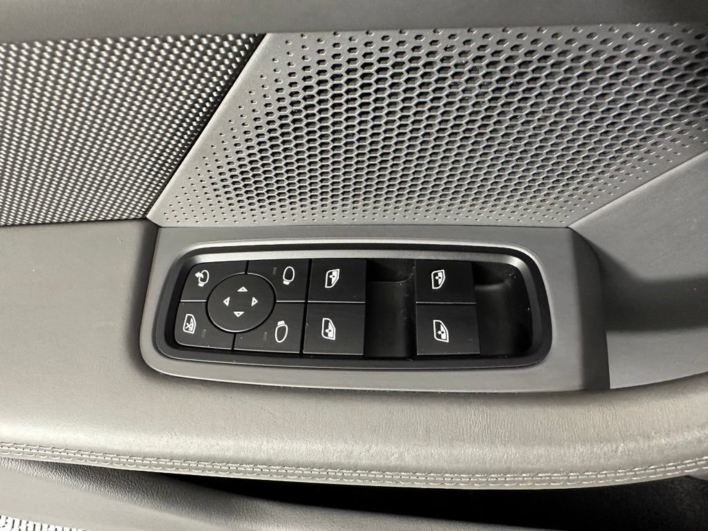 Certified 2022 Porsche Taycan Turbo S AWD/4WD image 19